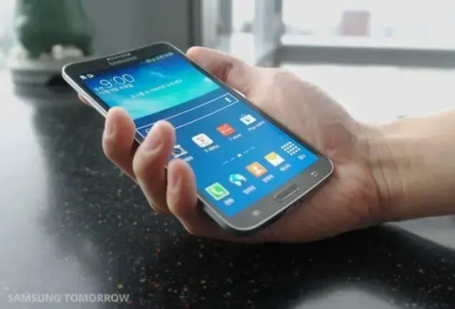 Samsung galaxy round smartphone curved oled display