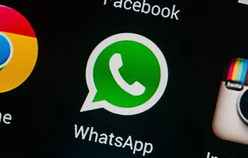 Justia do ir diz que whatsapp contm mensagens contra a moral islmica shutterstock