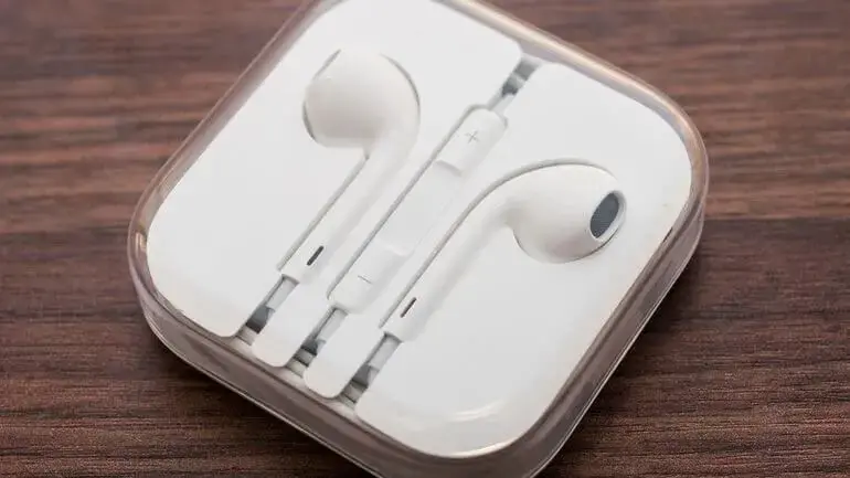 Apple earpods 35446297 01