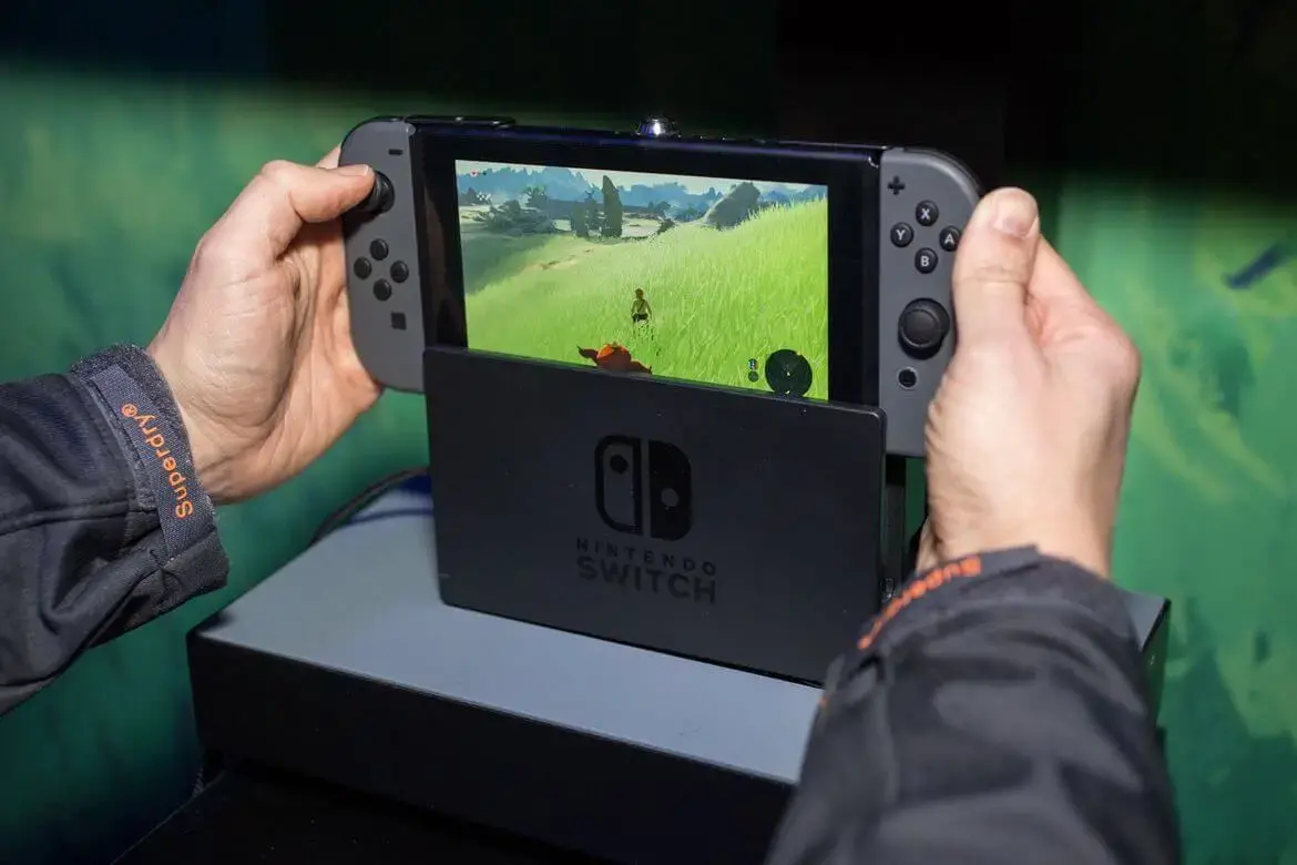 Nintendo switch hands on 13