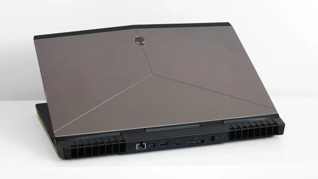 Alienware 15 r3 02