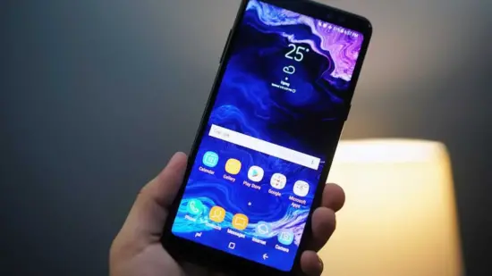 samsung galaxy A8 principal