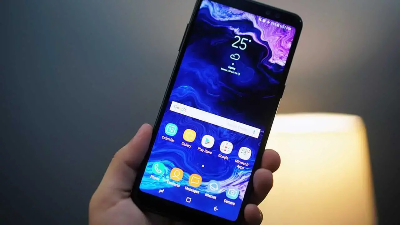 Samsung galaxy a8 principal