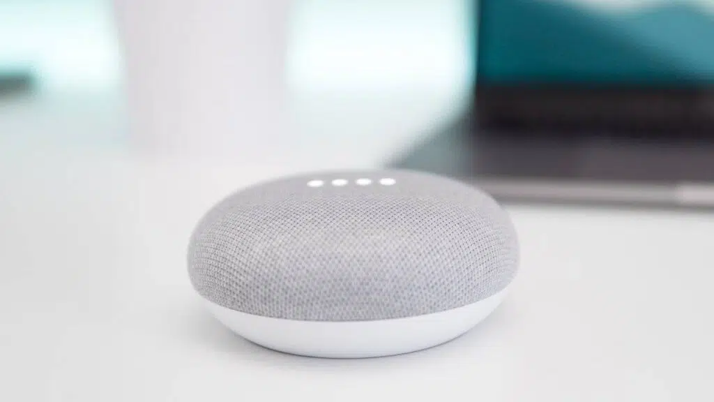 O google nest mini é um assistente virtual inteligente, onde todos os aparelhos se conectam