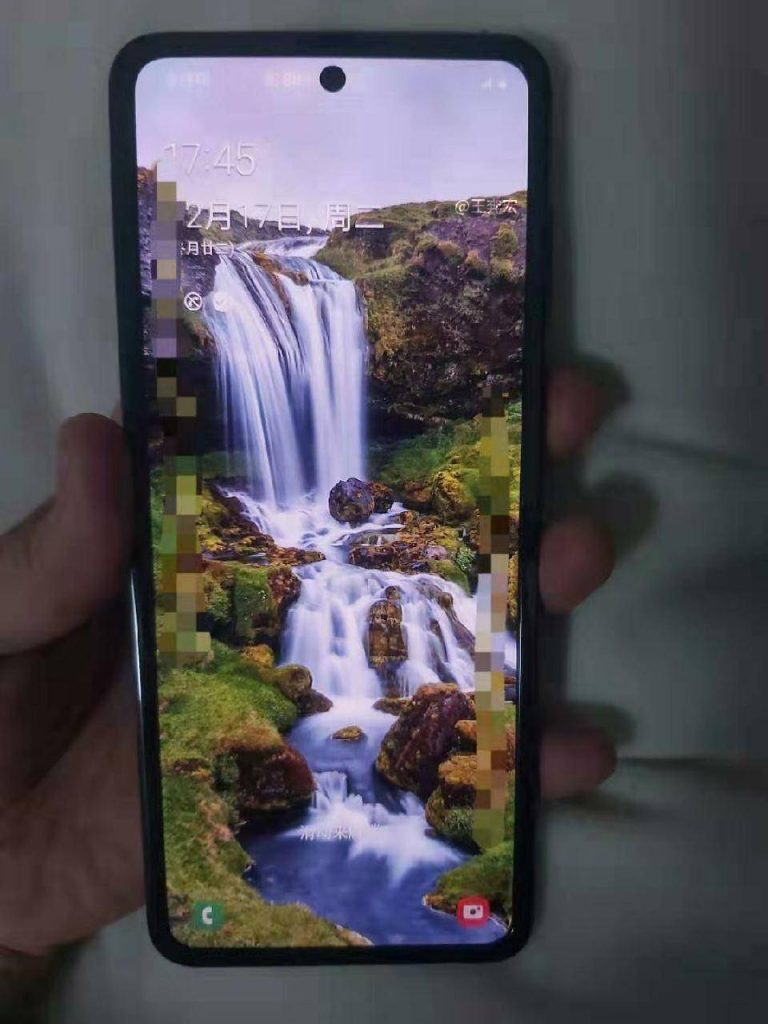 Galaxy Fold 2 tem fotos vazadas e design   semelhante ao Razr 2019 - 21