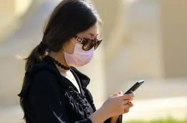 China maakt app beschikbaar om risicogevallen coronavirus te controleren