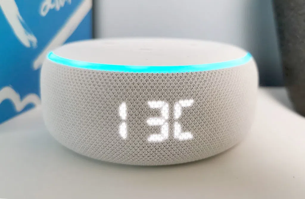 Review: echo dot com relógio, a caixa de som inteligente da amazon. O echo dot com relógio é um smart speaker com display led, compacto, inteligente e com muita qualidade sonora, agora disponível no brasil