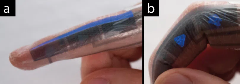 Google cria tatuagem inteligente que atua como painel touch. O google elaborou um modelo de tatuagem inteligente que transforma a pele num painel sensível ao toque. O projeto, chamado de skinmarks, é desenvolvido desde 2017