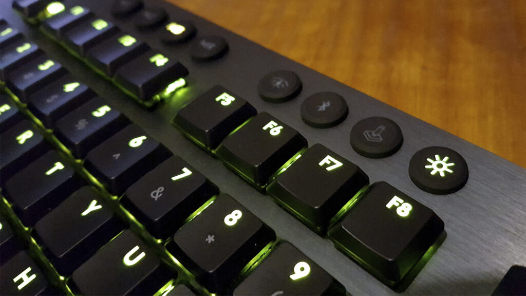 REVUE : Logitech G915, un clavier gaming mécanique excellent et
