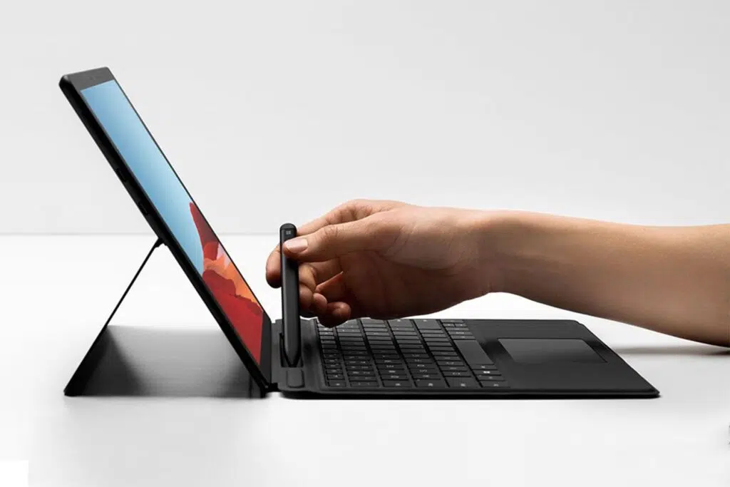 Imagem do microsoft surface pro x, que tem processador da qualcomm