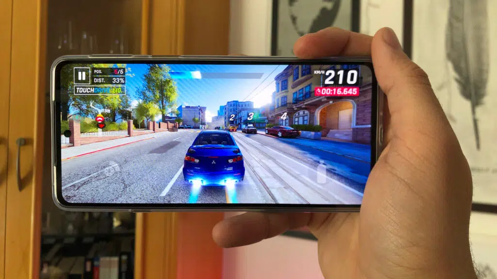 Jogando asphalt 9