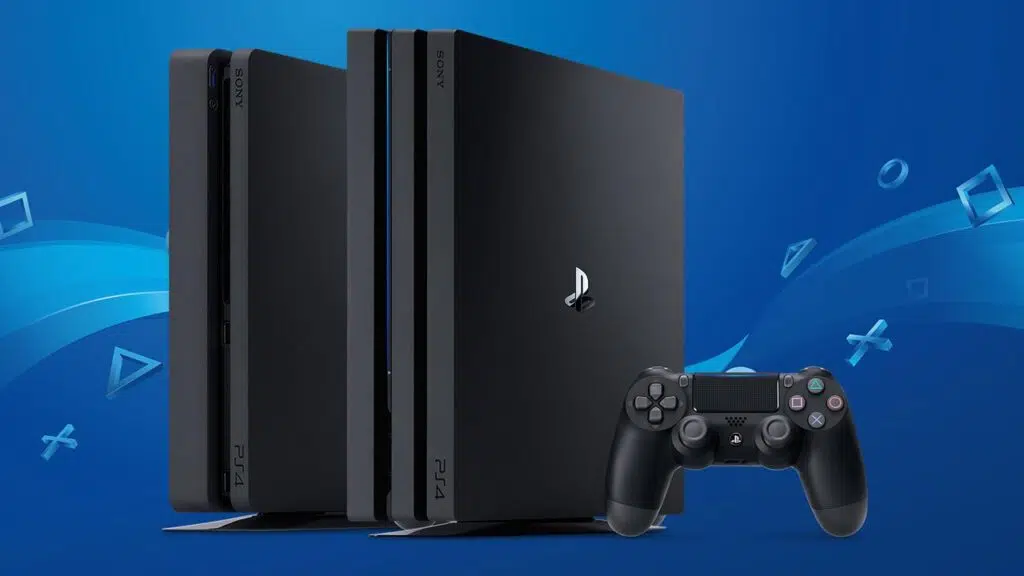 Alinhados, da esquerda para a direita: ps4 slim, ps4 pro e dualshock 4. Matéria: vale a pena comprar um ps4 em 2021?