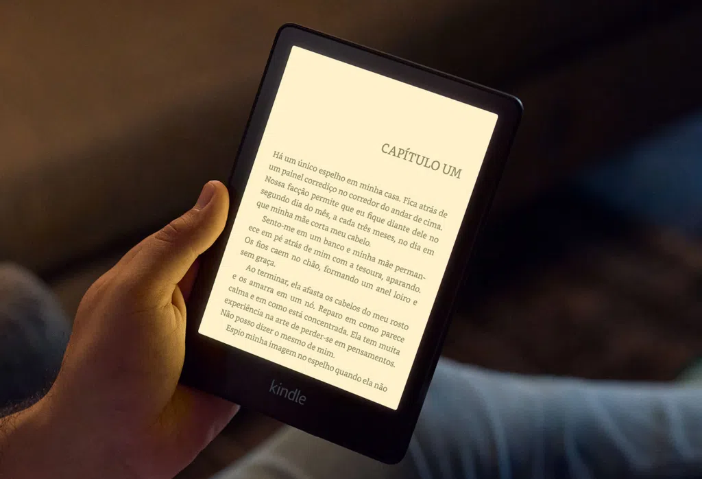 Novo kindle paperwhite tem versão com carregamento sem fio. Com tela de 6,8 polegadas e bateria que pode durar até 70 dias, o novo kindle paperwhite traz versão signature edition com carregamento sem fio