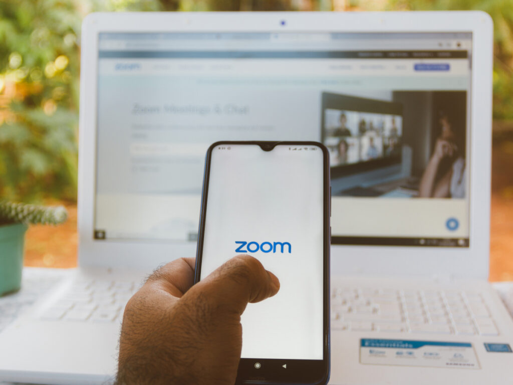 A  es do Zoom caem 15  ap s retorno gradativo ao trabalho presencial - 89