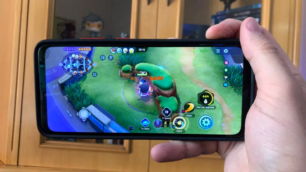 Pokemon unite snapdragon phone