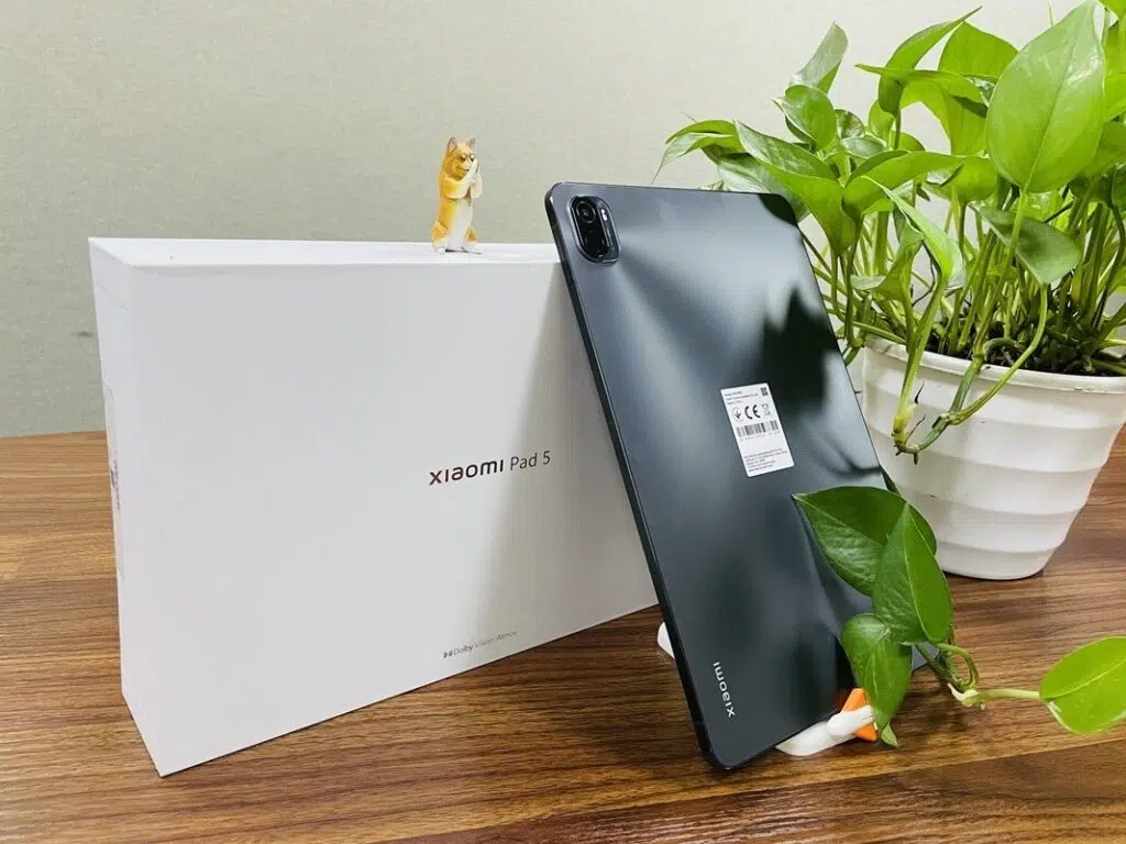 Xiaomi 11 lite 5g ne e pad 5 são lançados com grande bateria. Empresa apresentou novo xiaomi 11 lite 5g ne e tablet para produtividade, assim como novos fones de ouvido bluetooth