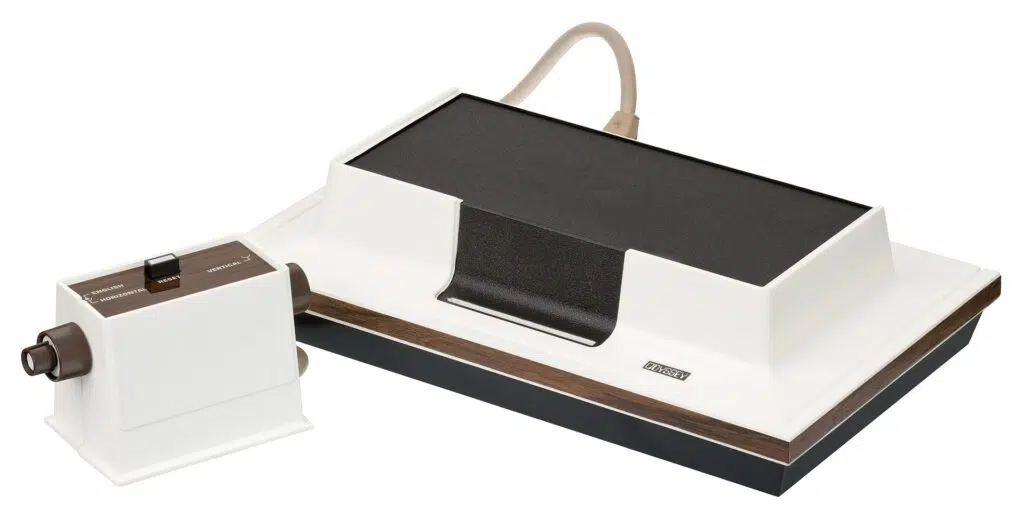 O magnavox odyssey foi o primeiro console vendido comercialmente.