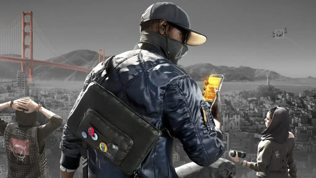 Arte oficial de watch dogs 2; ao fundo, a cidade de são francisco, com a famosa ponte à esquerda; em primeiro plano, o protagonista segura um smartphone, com dois coadjuvantes próximos.