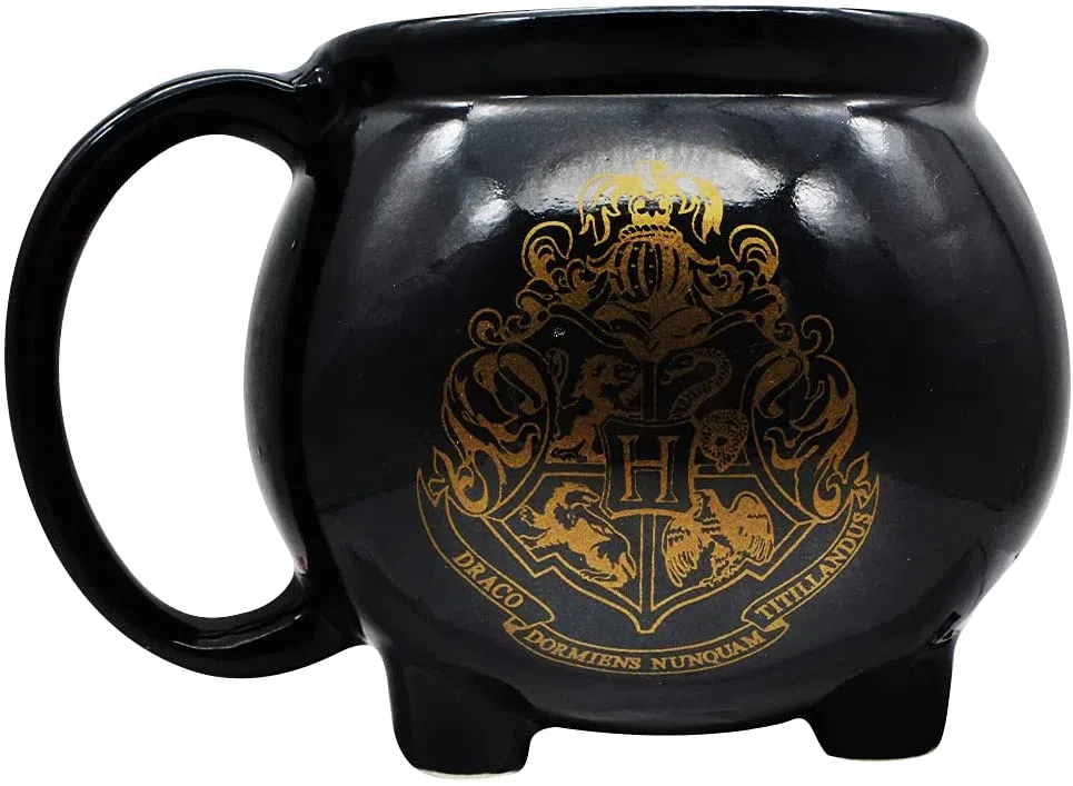 Caneca caldeirão do harry potter como presentes nerd para o natal. Reprodução: amazon.