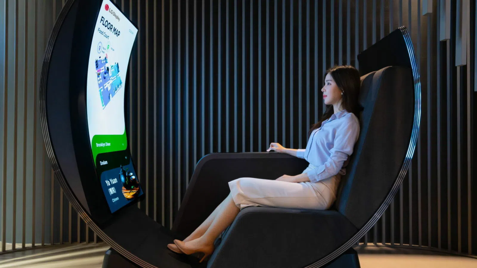 Lg apresenta poltrona com tela curvada media chair