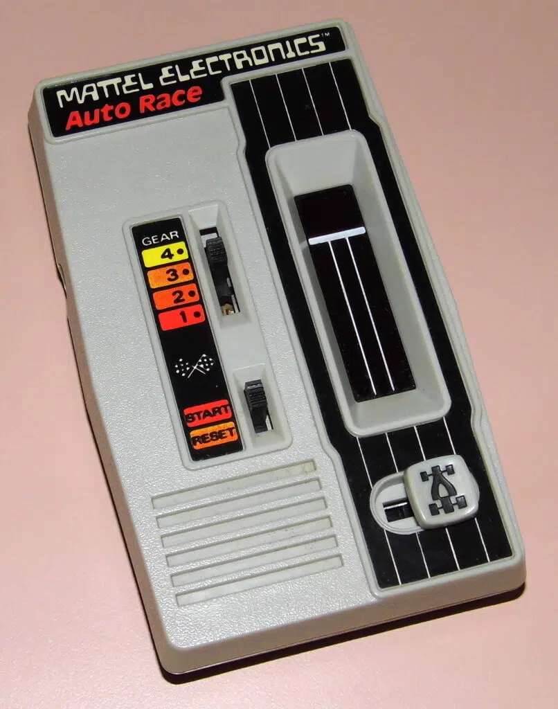 Mattel auto race, o que pode ser considerado o primeiro videogame portátil da história.