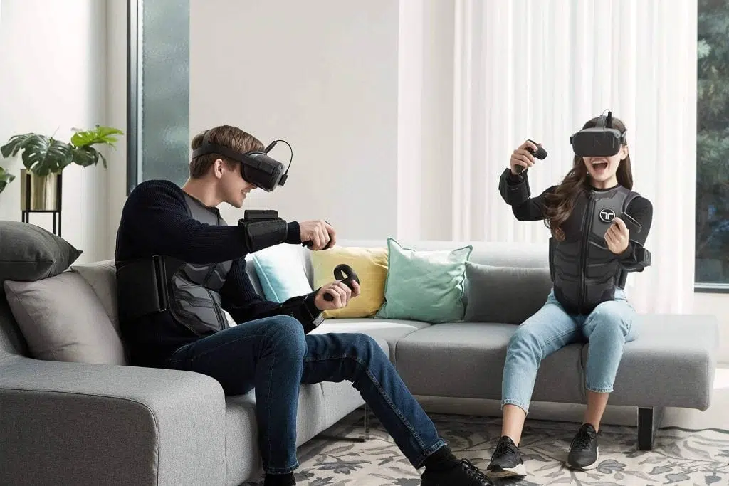 Luva e colete de realidade virtual prometem imersão em jogos. Novos produtos são focados em permitir que imersão em realidade virtual fique ainda maior