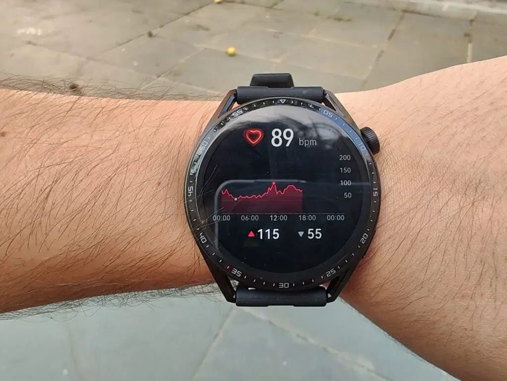 Função de batimentos cardíacos é essencial em todo smartwatch