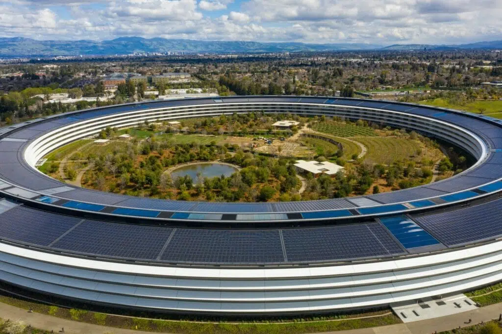 Foto aérea de escritório da apple na califórnia