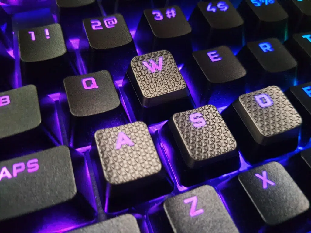 Review: teclado corsair k100 rgb é uma opção robusta para gamers