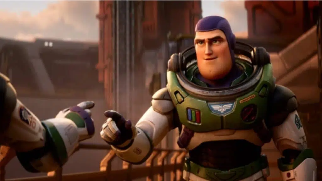 Crítica: lightyear vai ao infinito, mas não além