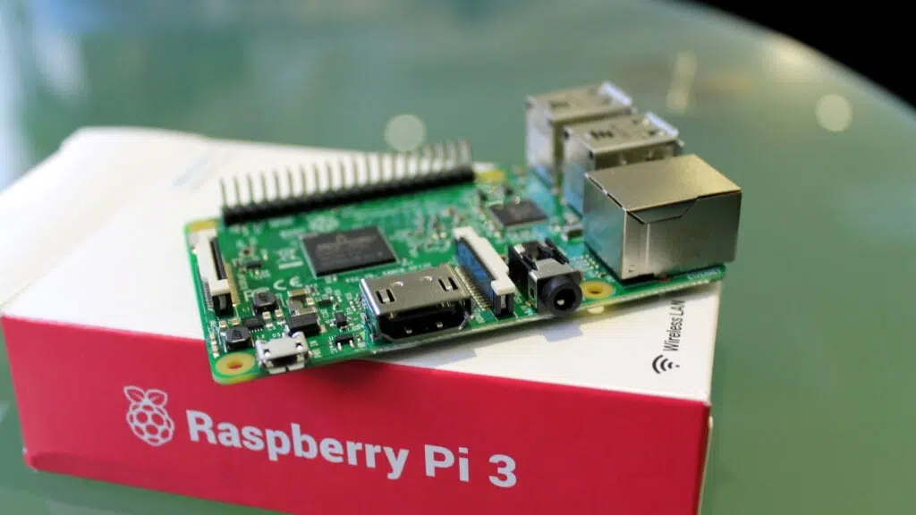 Raspberry pi funciona como uma espécie de mini-computador