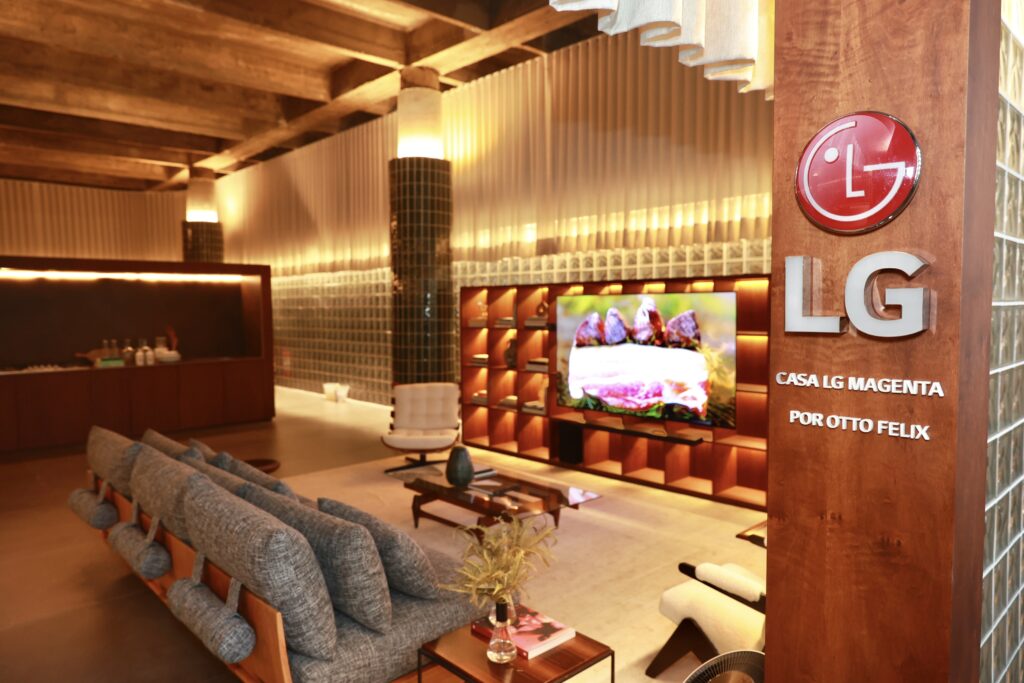 Lg na casacor 2022: confira os destaques de smart tvs e telas presentes. Em seu quinto ano consecutivo como parceira exclusiva da casacor, a lg leva toda a sua tecnologia para a maior mostra de arquitetura e design da américa latina