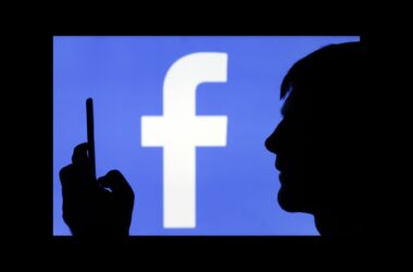 Como deixar de ser espionado pelo facebook na internet. Sorria, você está sendo espionado! Veja como o facebook está te espionando e o que você pode fazer para impedir isso