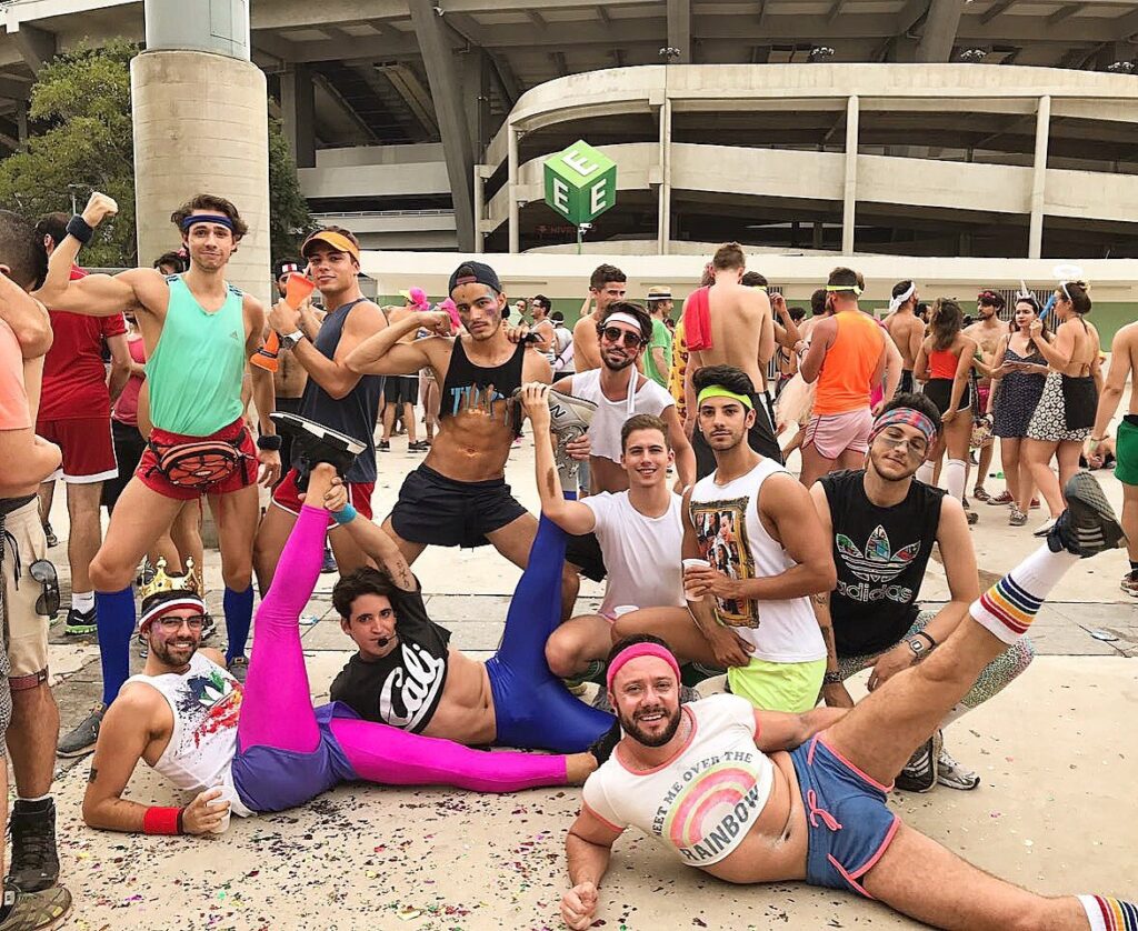 Bunytos de corpo faz parte dos blocos e festas de carnaval lgbtqia+ do rio de janeiro em 2023! Imagem: danidall