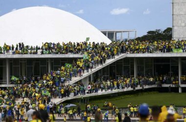 Palácio do planalto do brasil é depredado por bolsonaristas. Capital do brasil é alvo de ataque por bolsonaristas na tarde desse domingo. Entenda