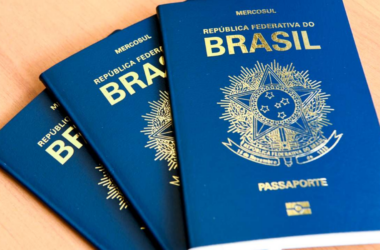 Como emitir o passaporte brasileiro - 1ª e 2ª via. Pretende viajar para o exterior? O showmetech mostra o passo-a-passo para emitir o passaporte brasileiro, veja a seguir