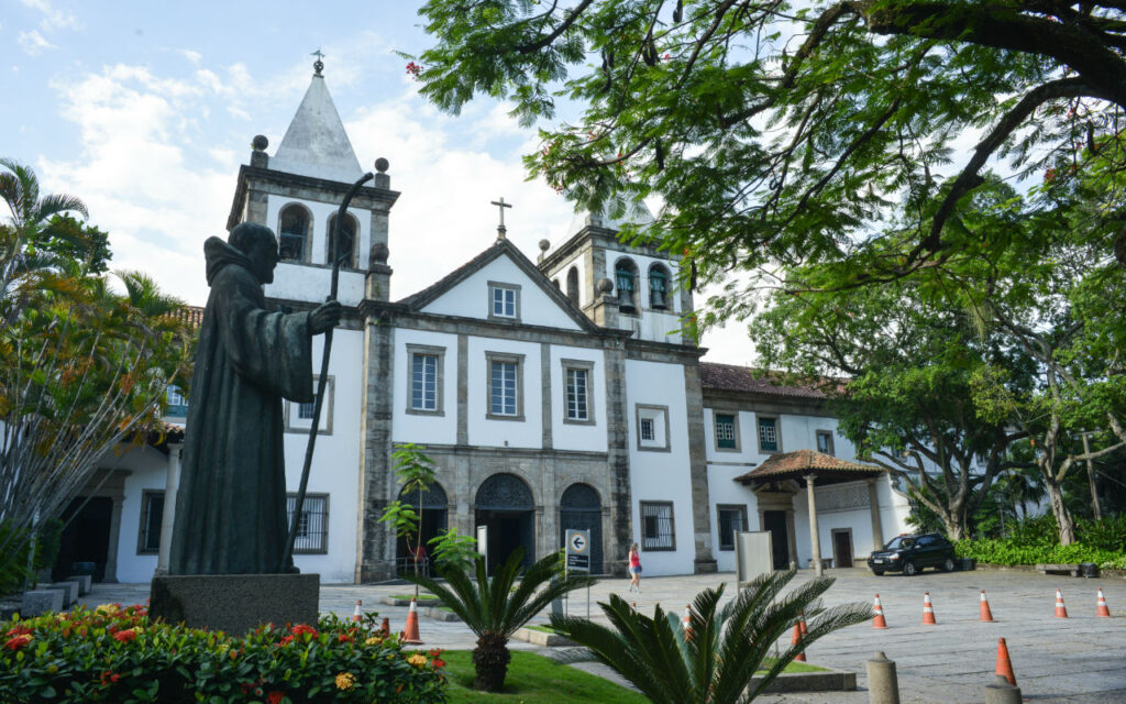 Os 30 melhores pontos turísticos para visitar no rio de janeiro. Superestimado ou imperdível? Separamos os melhores lugares para conhecer no rio de janeiro para ajudar os interessados a montar um tour completinho pela cidade