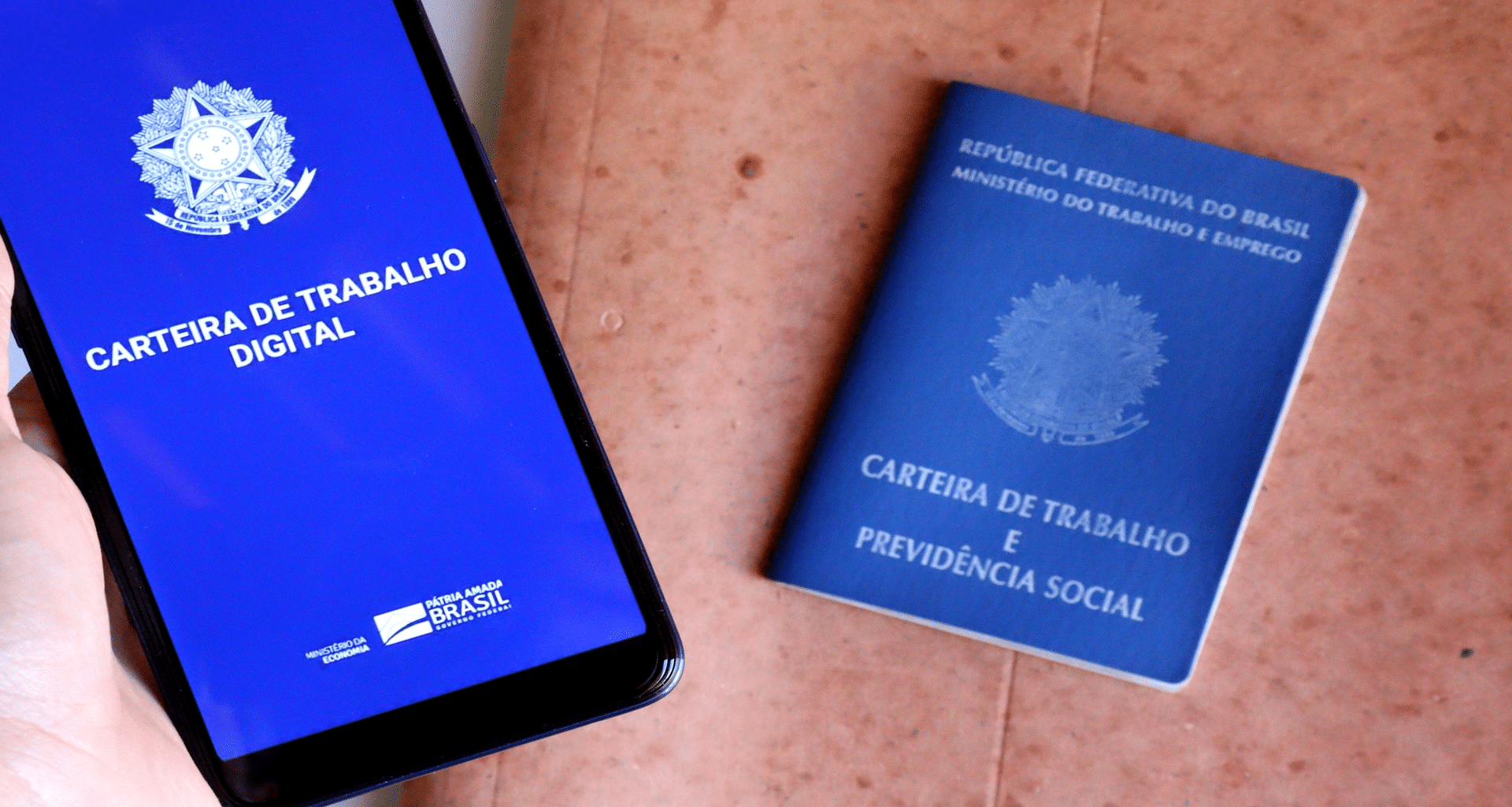 CLT e carteira assinada: como funciona para quem tem dois empregos?