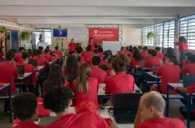 Gamemaker - plataforma de criação de jogos ministra aulas para alunos de escolas públicas de são paulo. A gamemaker realizou um workshop de desenvolvimento de jogos com alunos do interior do estado.