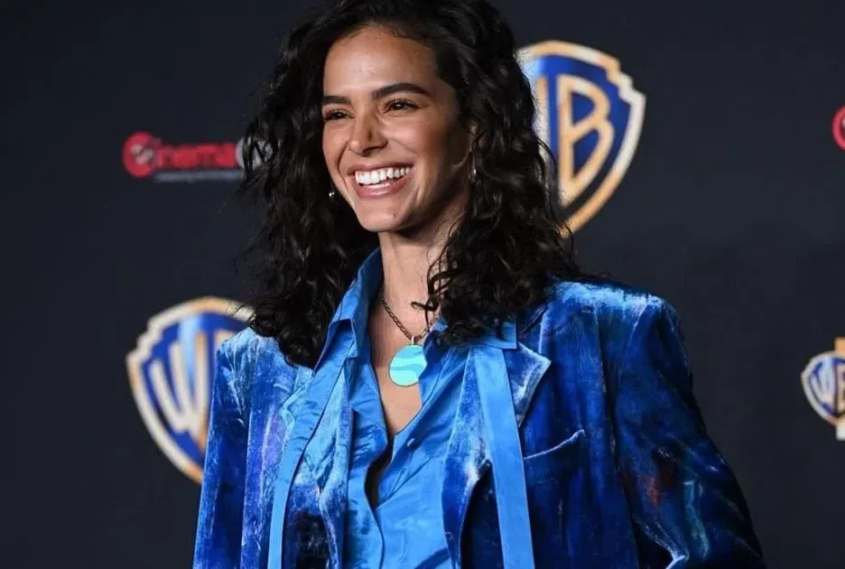 Bruna marquezine em evento do filme besouro azul / reprodução: internet