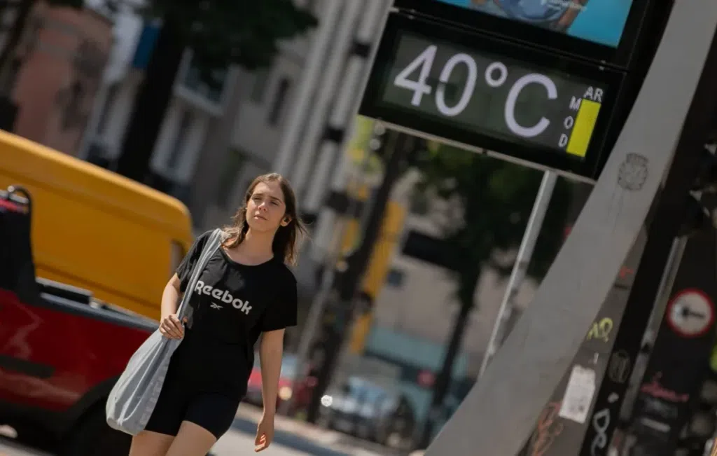 Como o calor extremo afeta o seu corpo (e como se proteger). O calor extremo prejudica a função corporal e pode ser até fatal. Veja os efeitos causados e como se proteger nessas situações