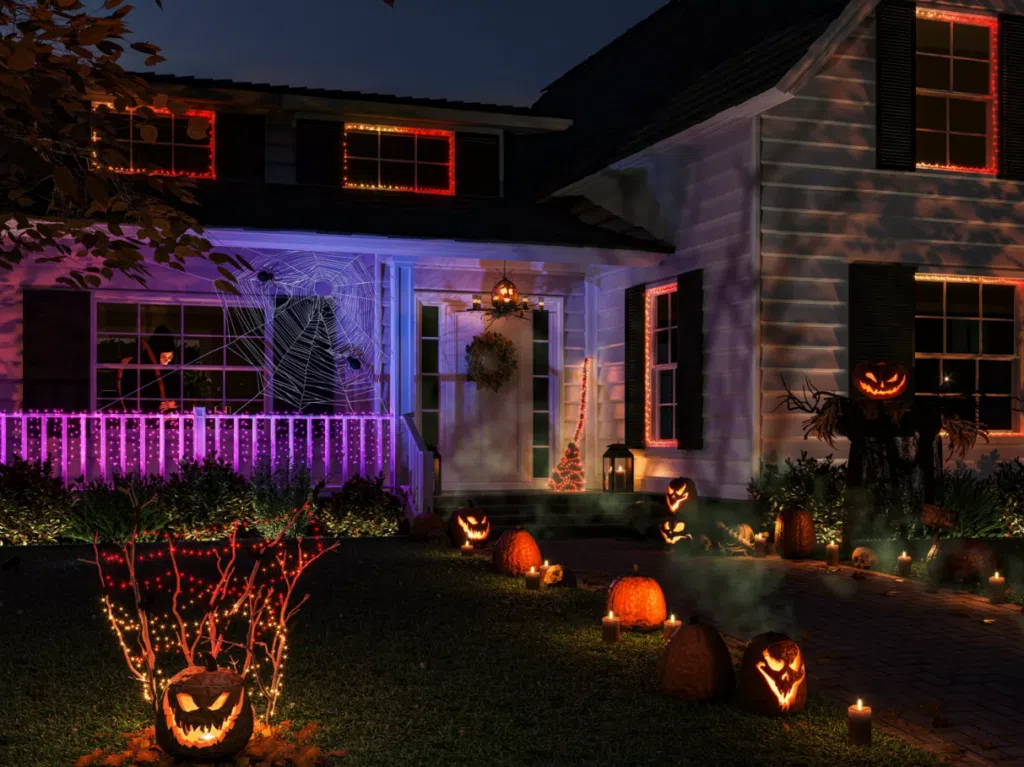 As novas luzes inteligentes também podem ser usadas para decorar sua casa durante outras épocas festivas, como o halloween / fonte: philips