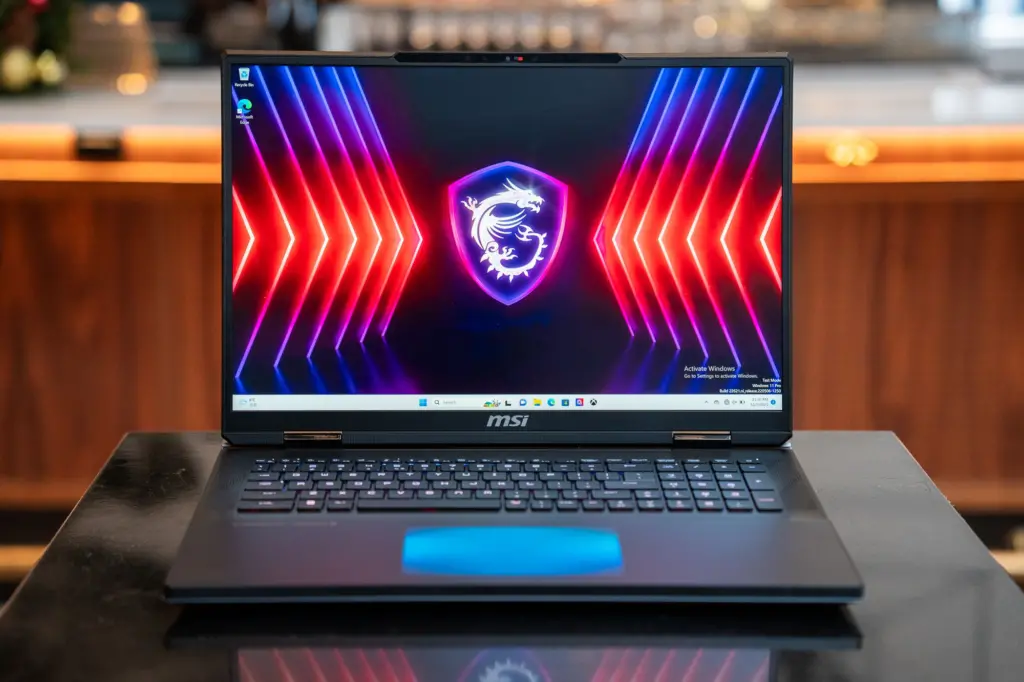 Ces 2024: conheça os melhores notebooks apresentados na feira. Displays oled com alta taxa de atualização e intel core ultra são destaques dos notebooks da ces 2024