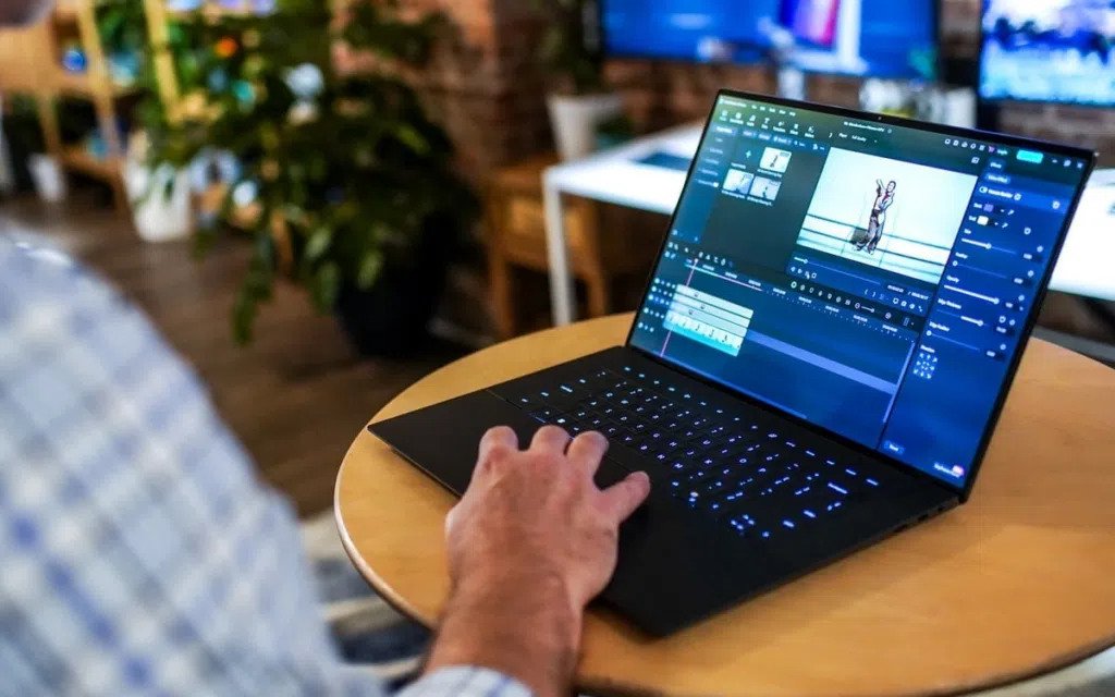 Ces 2024: linha dell xps 2024 é renovada com inteligência artificial. Modelos foram atualizados com processador intel core ultra e teclado com botão físico para ativar windows copilot. Novidades chegam ao brasil ainda em 2024