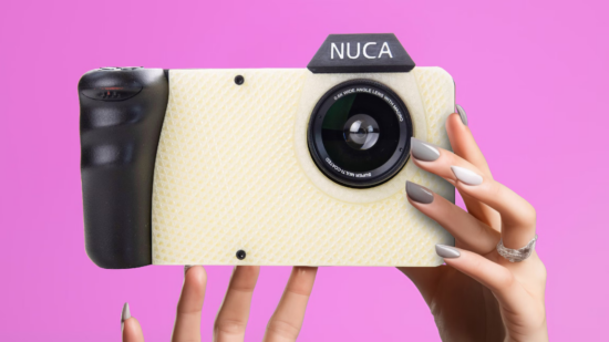 Conheça NUCA, a câmera para transformar fotos em nudes. (Foto: Reprodução/NUCA)