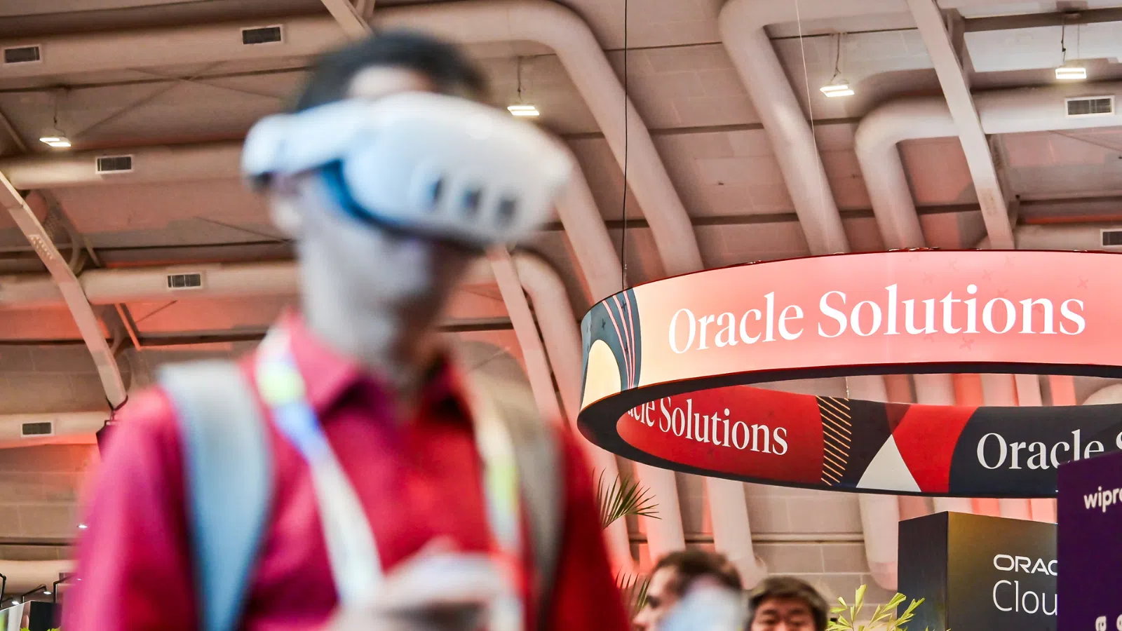 Oracle cloudworld tour 2024 foca no investimento tech de empresas como globo, banco do brasil e mais. O evento falou sobre novas soluções que prometem elevar a produtividade e receita de empresas no brasil e na américa latina