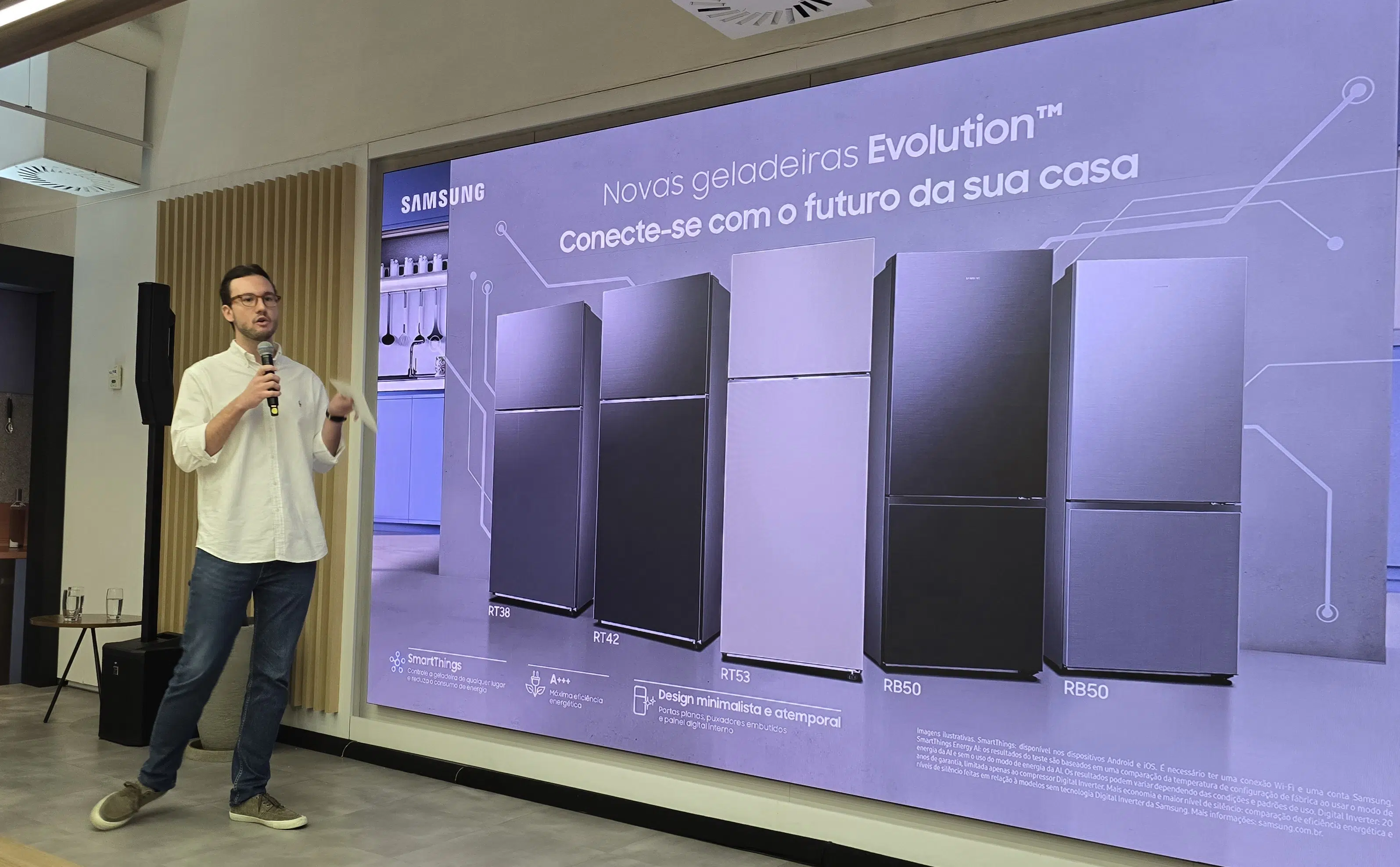 Samsung lança geladeiras evolution com ia no brasil. Modelos têm opções bivolt, conexão com o app smartthings e funções de economia de energia que aprendem com o usuário. Conheça detalhes