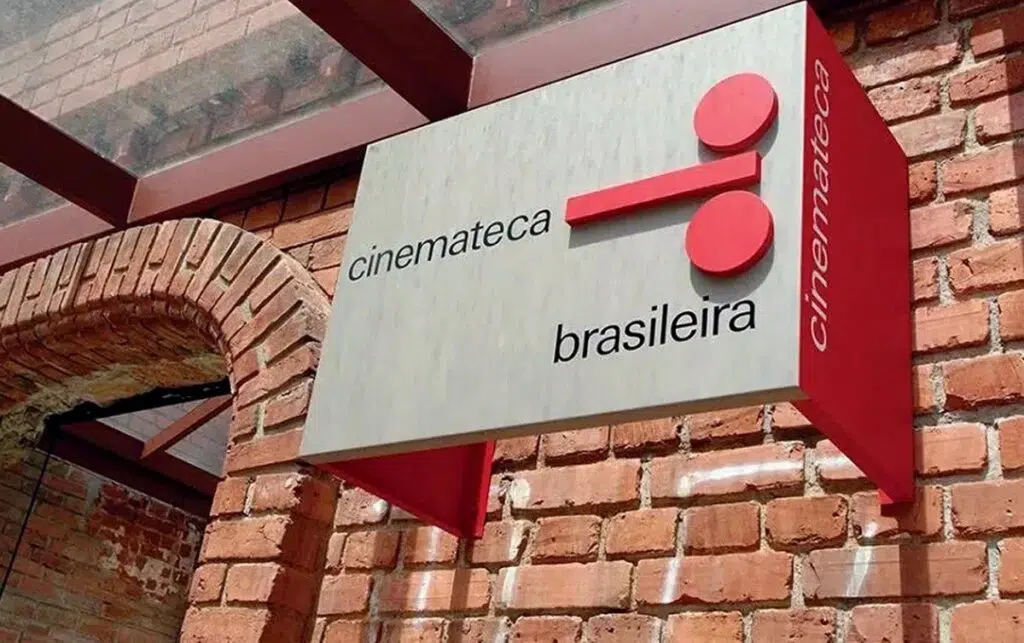 33 salas de cinema gratuitas em são paulo para você conferir - e economizar!. Diante de aumentos dos preços, existem salas de cinemas com sessões de filmes gratuitos em são paulo, tanto comerciais quanto independentes; confira!