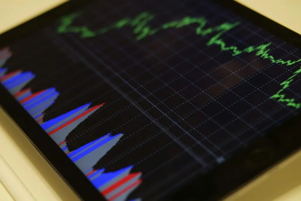 72% dos executivos no brasil apostam em inteligência artificial para aumentar produtividade. Pesquisa da bain revelou que tecnologia virou prioridade de investimento para 2024 no brasil e estados unidos