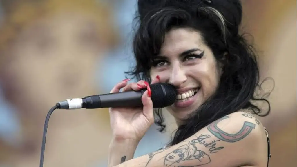 Crítica: back to black: filme biográfico de amy winehouse consagra a memória da cantora?. Back to black, que conta a profunda e impactante história da vida precoce de amy winehouse, estreia no dia 16 de maio. Veja o que esperar da produção!